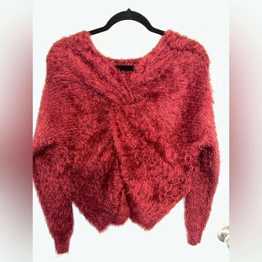 UEC THE LIMITED fuzzy sweater with a cross back. Extremely comfortable. Medium - Picture 4 of 8